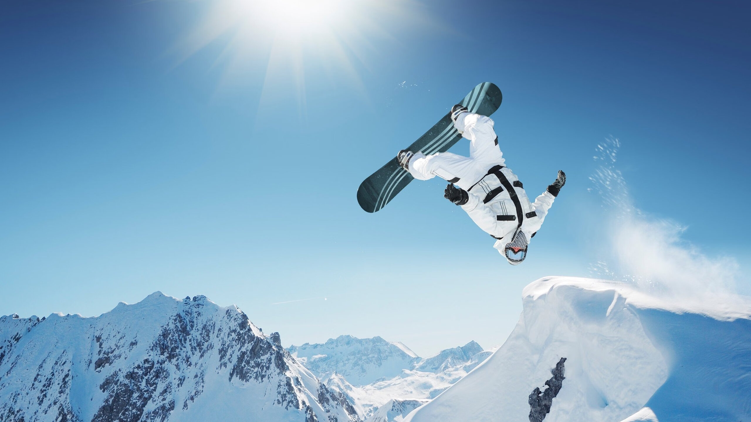 开云电子竞技-“攻势狂飙！攻防转变瞬间，比赛高潮迭起”，攻防实战